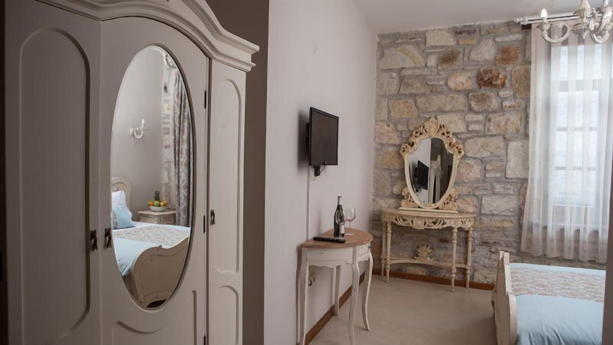 La Petra Hotel Izmir Bagian luar foto