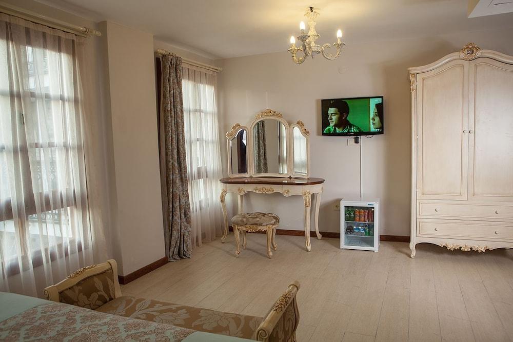 La Petra Hotel Izmir Bagian luar foto