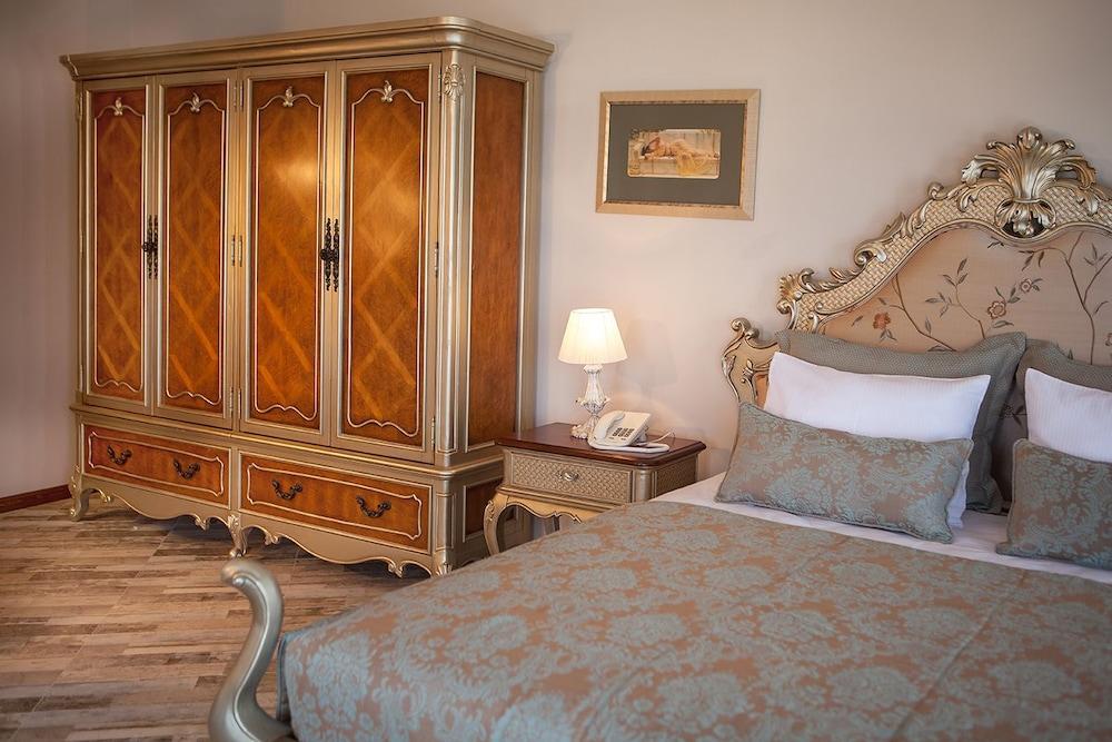 La Petra Hotel Izmir Bagian luar foto