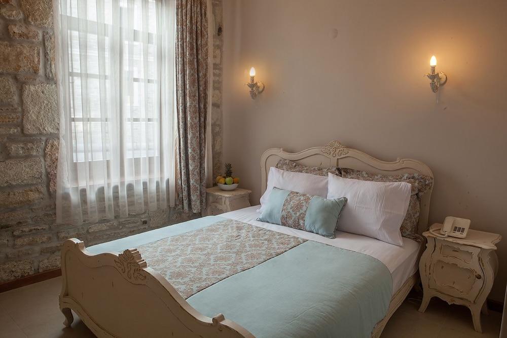 La Petra Hotel Izmir Bagian luar foto