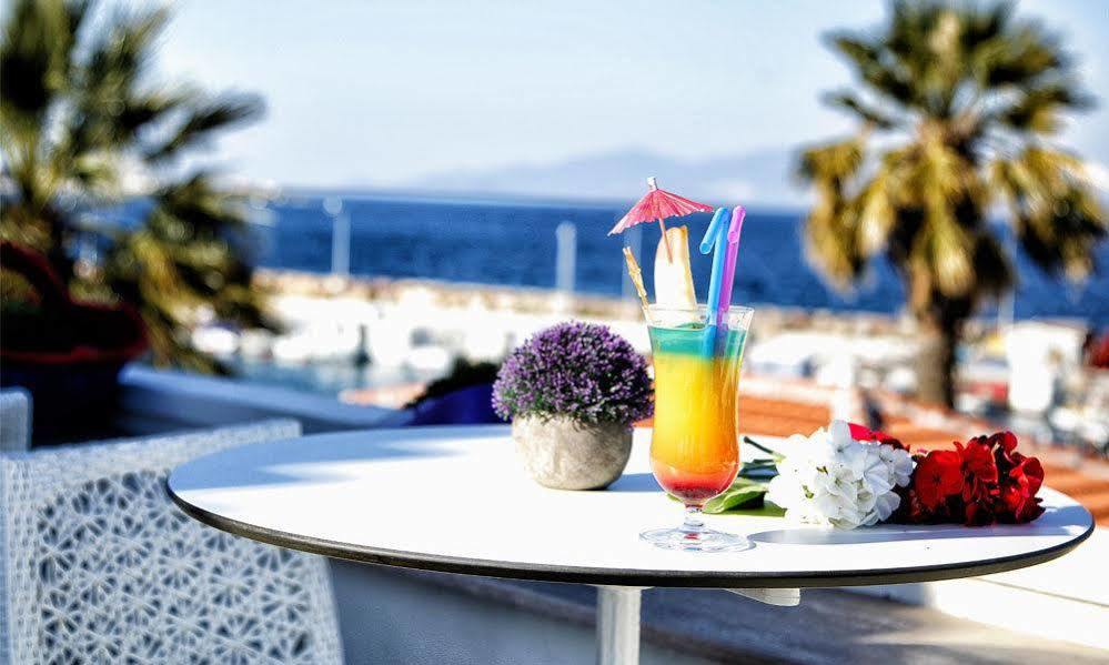 La Petra Hotel Izmir Bagian luar foto